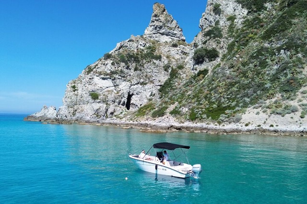 Tropea al tramonto tour in barca privato — 2