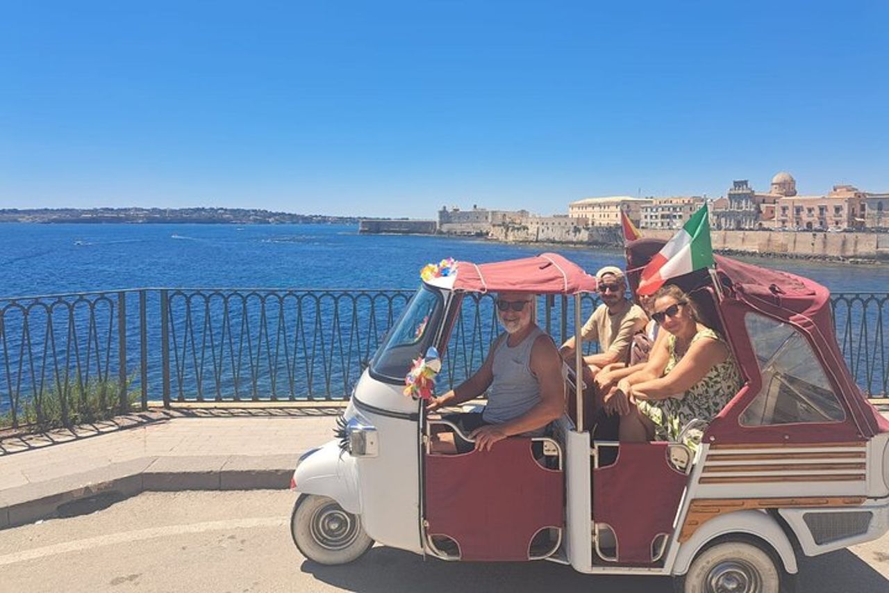 Siracusa in Tuk Tuk e Storia ed il Cannolo più buono della Città — 5