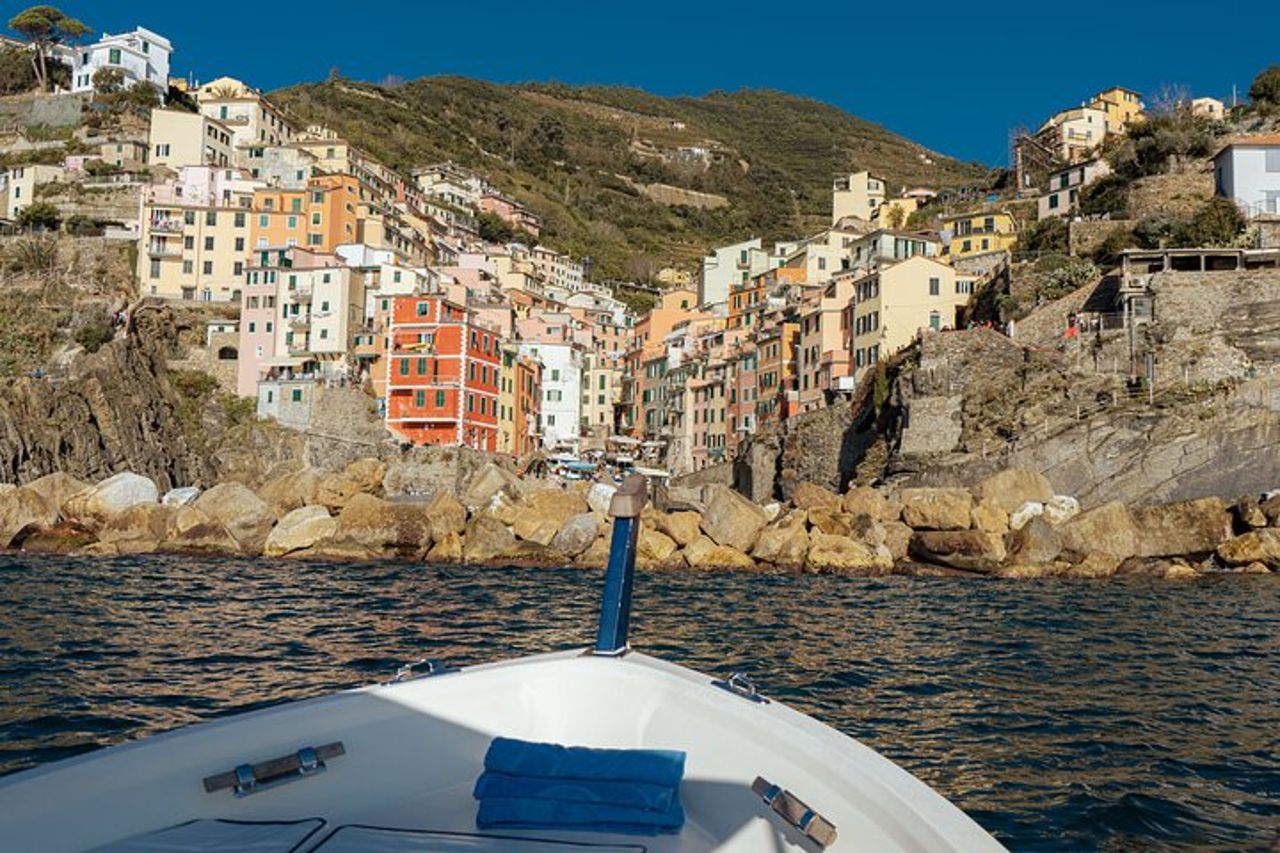 5Terre w Aperitivo&Snorkeling: Your Private Morning Tour — 3