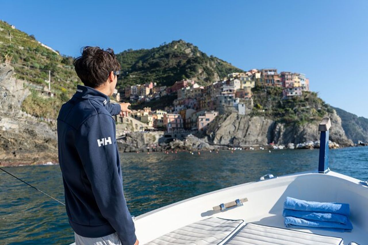 5Terre w Aperitivo&Snorkeling: Your Private Morning Tour — 7