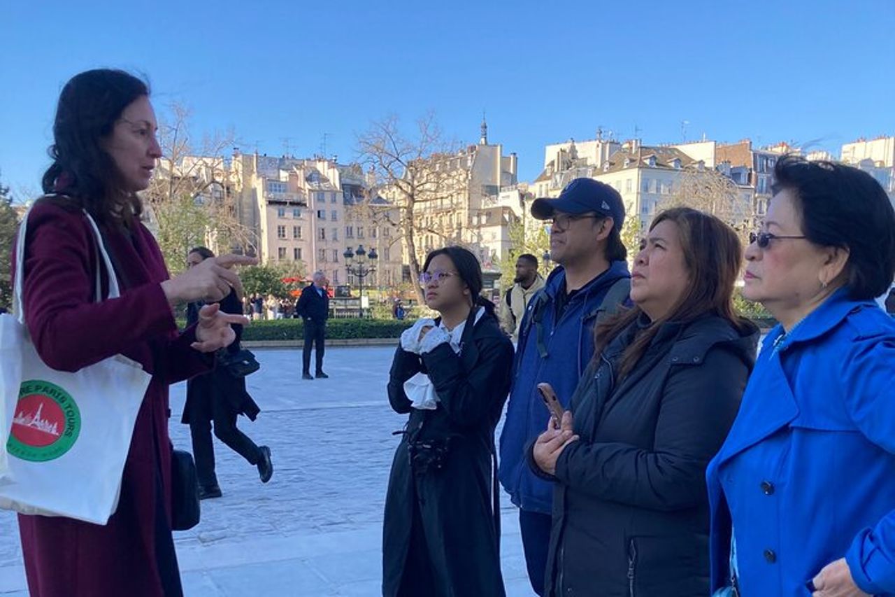 Tour a piedi dei punti salienti del quartiere latino con ingresso a Notre Dame — 8