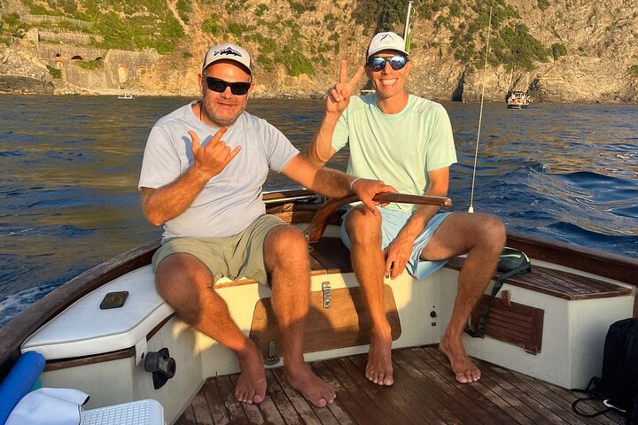 Tour in barca delle Cinque Terre con sosta alla Riserva Marina di 30 minuti — 2