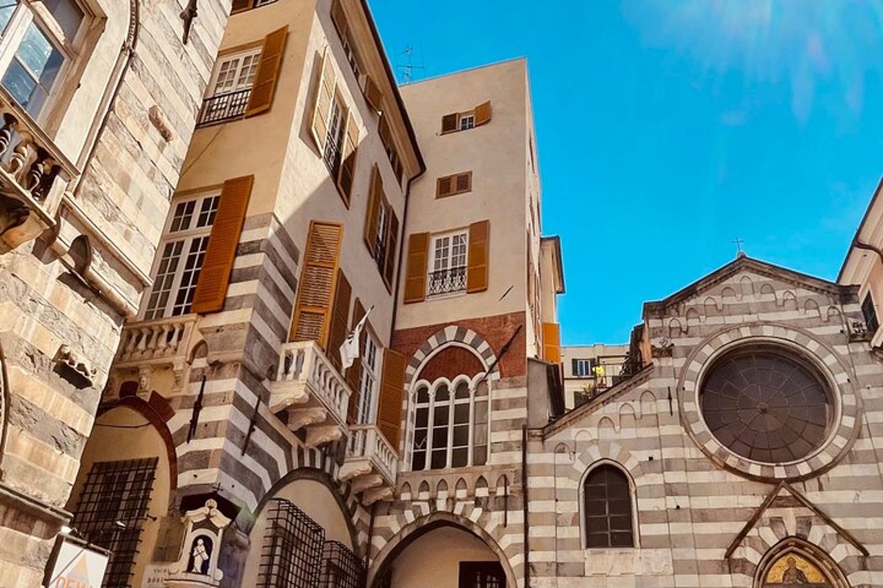 Tour a piedi di cibo, vino e storia di Genova — 4