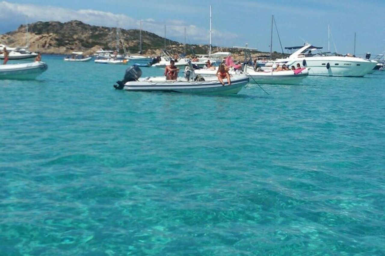 Escursione gommone 6 metri isole dell'Arcipelago della Maddalena — 4