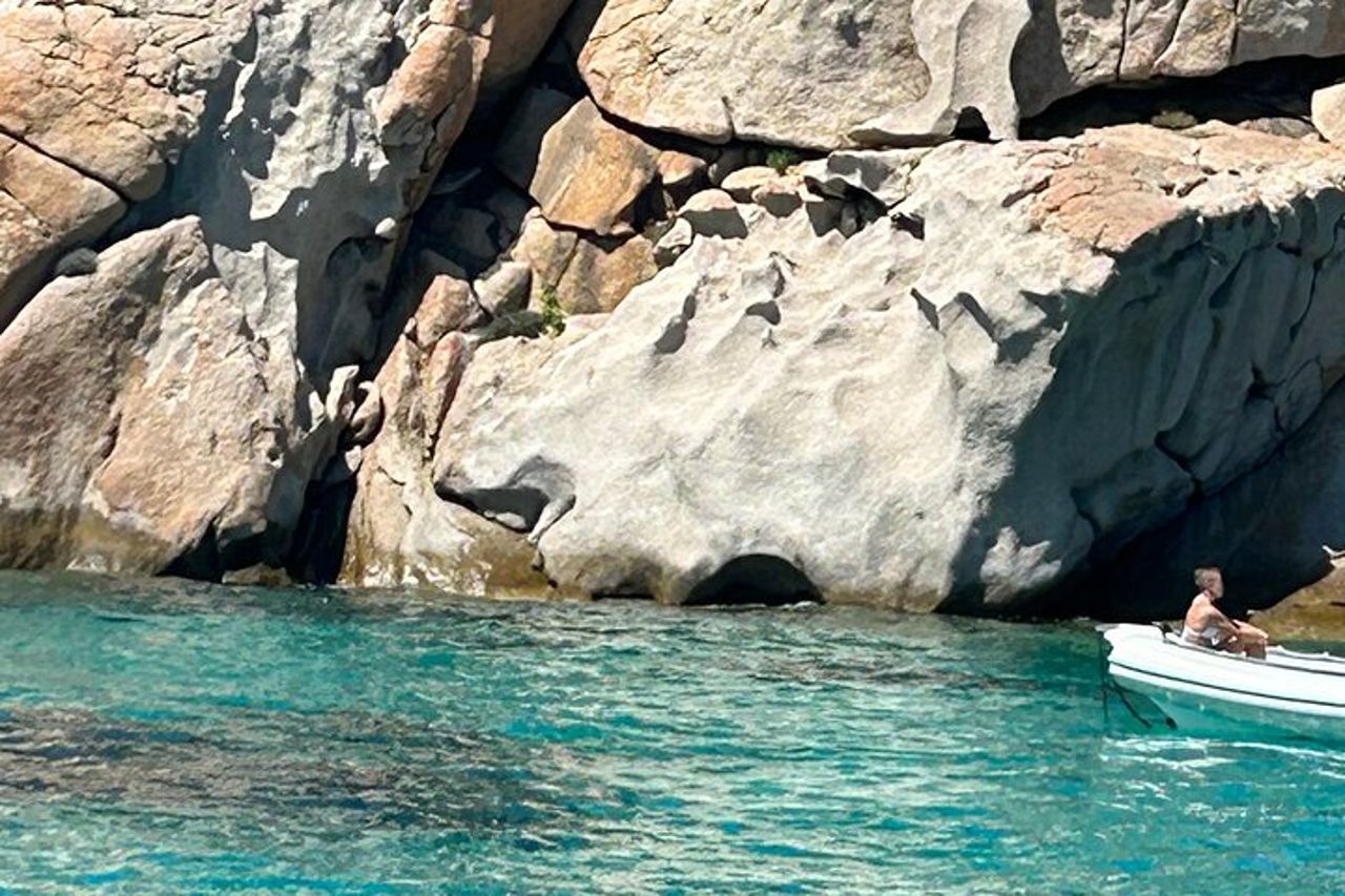 Escursione gommone 6 metri isole dell'Arcipelago della Maddalena — 8
