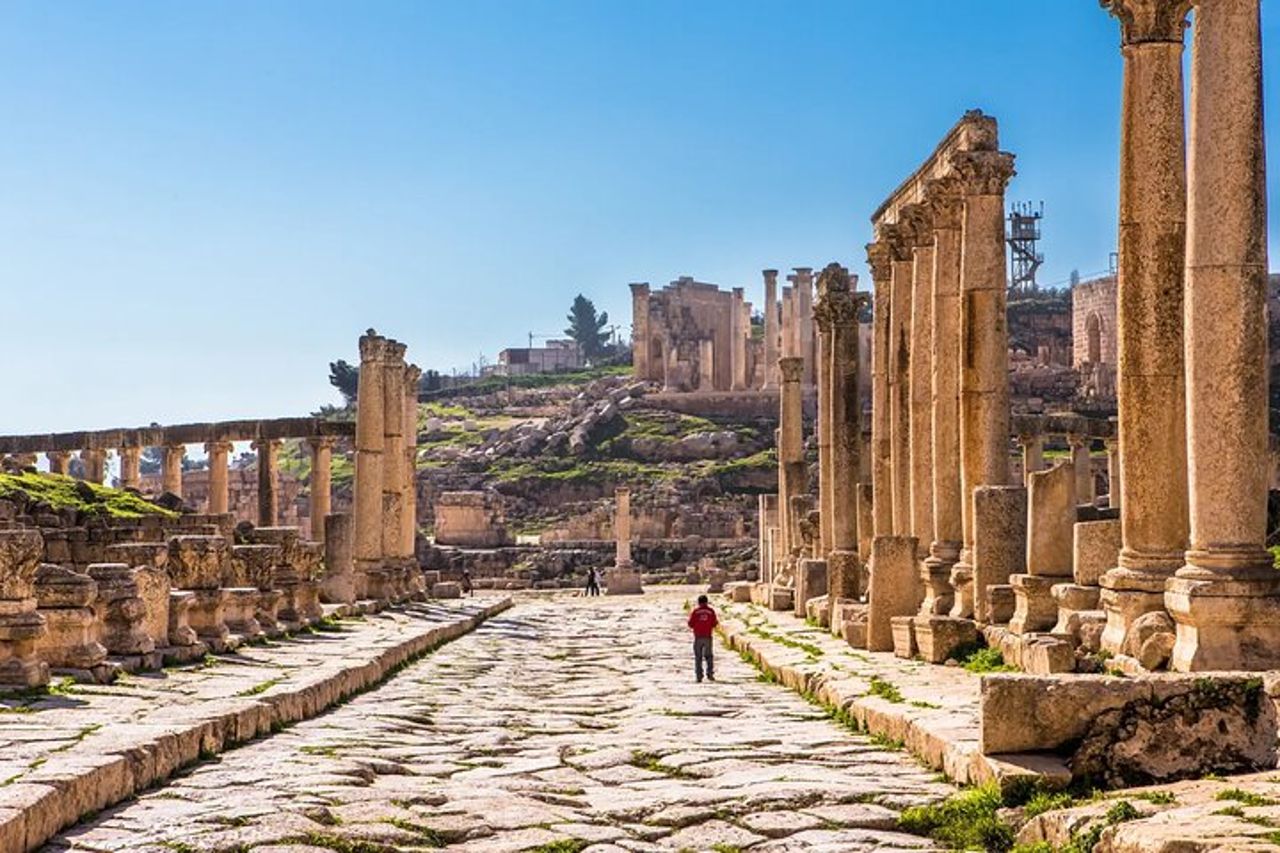 Tour di un giorno a Jerash e al castello di Ajloun dal Mar Morto — 9
