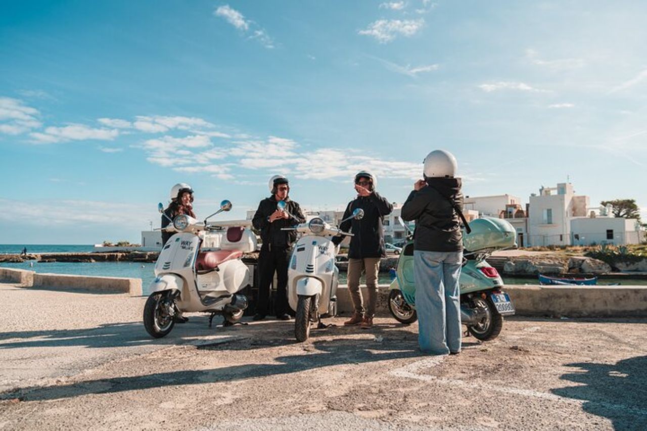 Da Bari: Vespa Tour di 3 ore tra Polignano, Conversano e Monopoli — 2