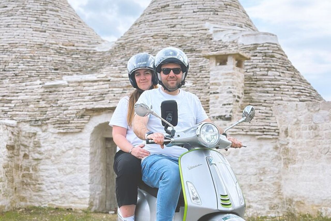 Audio Tour Alberobello con Ape Calessino/ e-Vespa /Fiat Topolino — 6