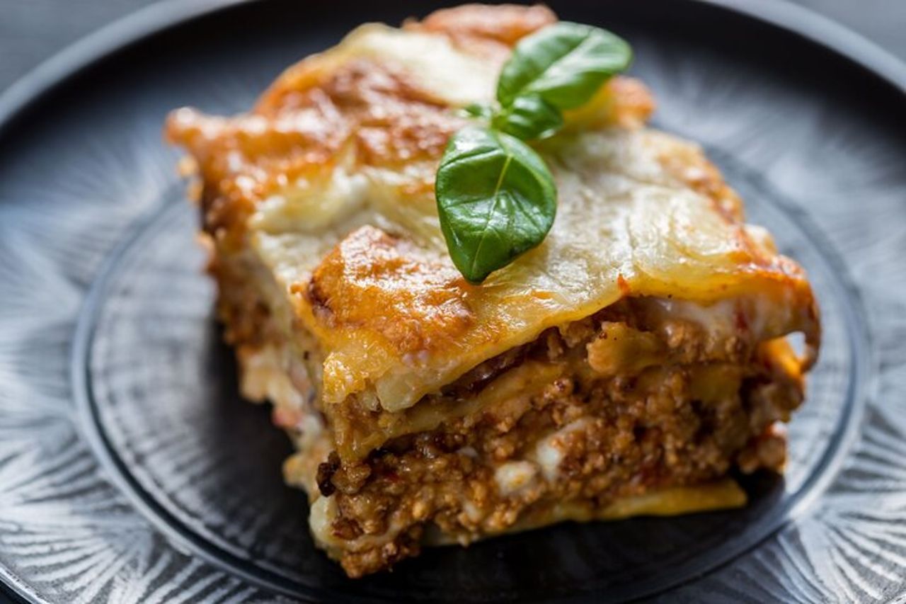 Preparare lasagne e tortellini in una villa storica (3 - pasto di portata) — 4