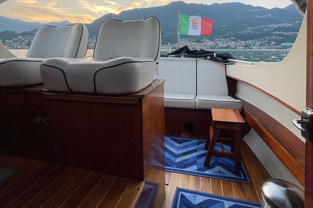 Aperitivo al Tramonto in Barca sul lago d'Iseo — 6