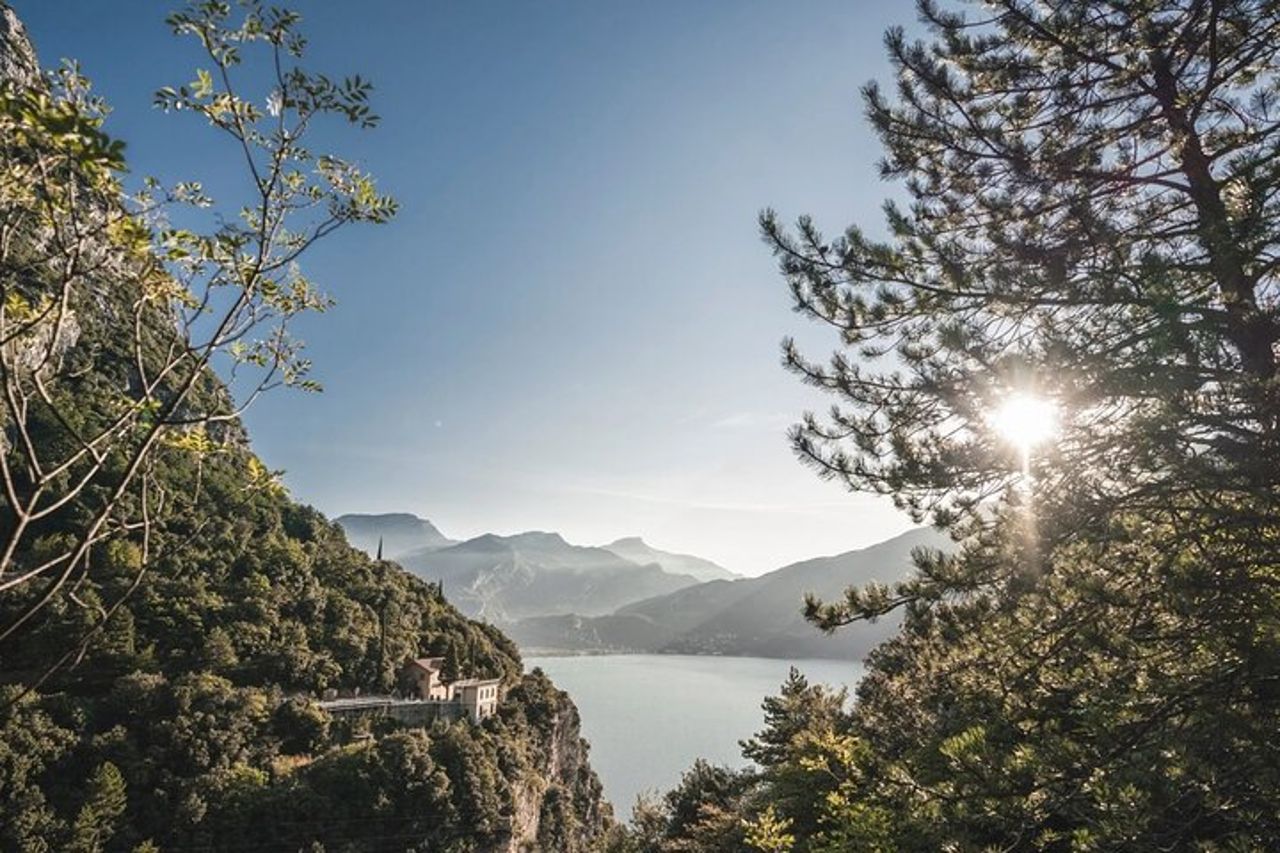 Tour E-bike: Da Riva Del Garda a Punta Larici sotto le stelle — 3