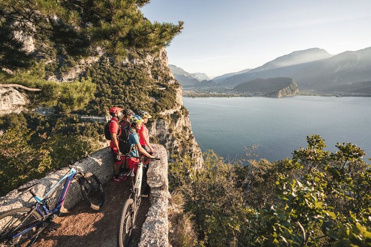 Tour E-bike: Da Riva Del Garda a Punta Larici sotto le stelle — 6