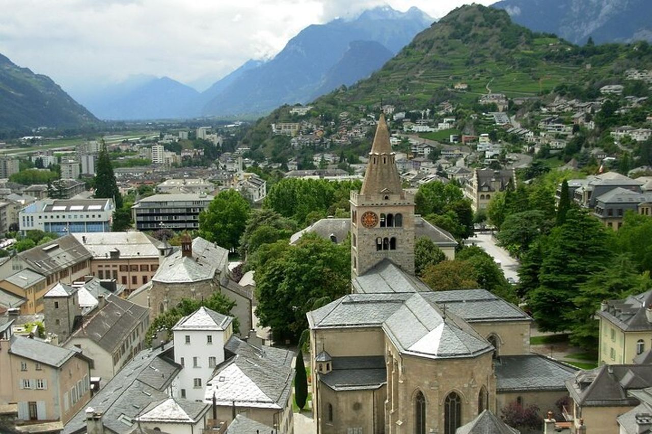 Sion senza tempo: castelli, cattedrali e fascino della città vecchia
