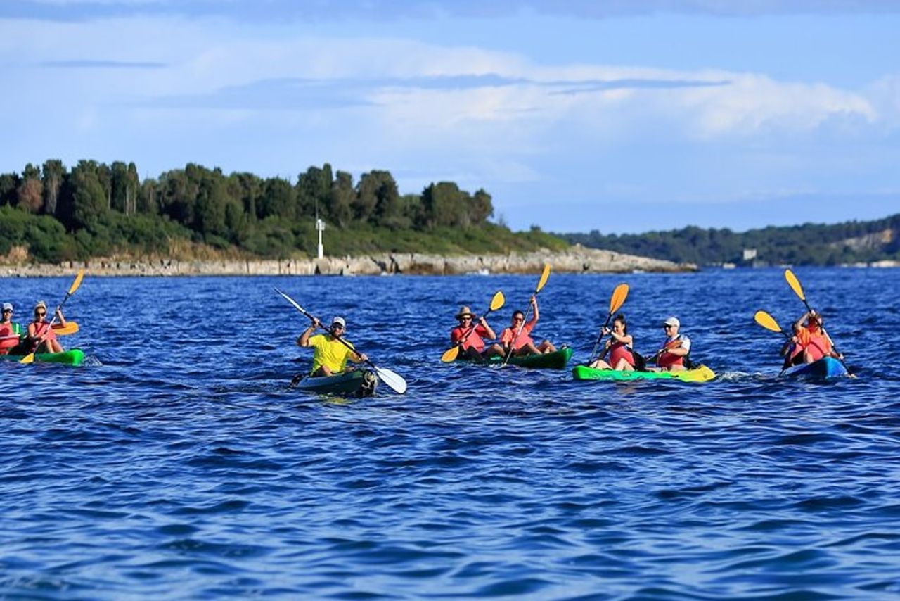 Tour in kayak di Brioni con biglietto per l'intera giornata Brioni incluso — 2