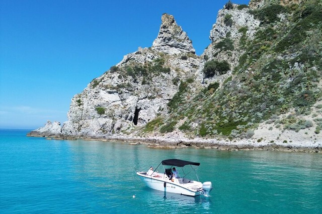 Tropea al tramonto tour in barca privato — 9