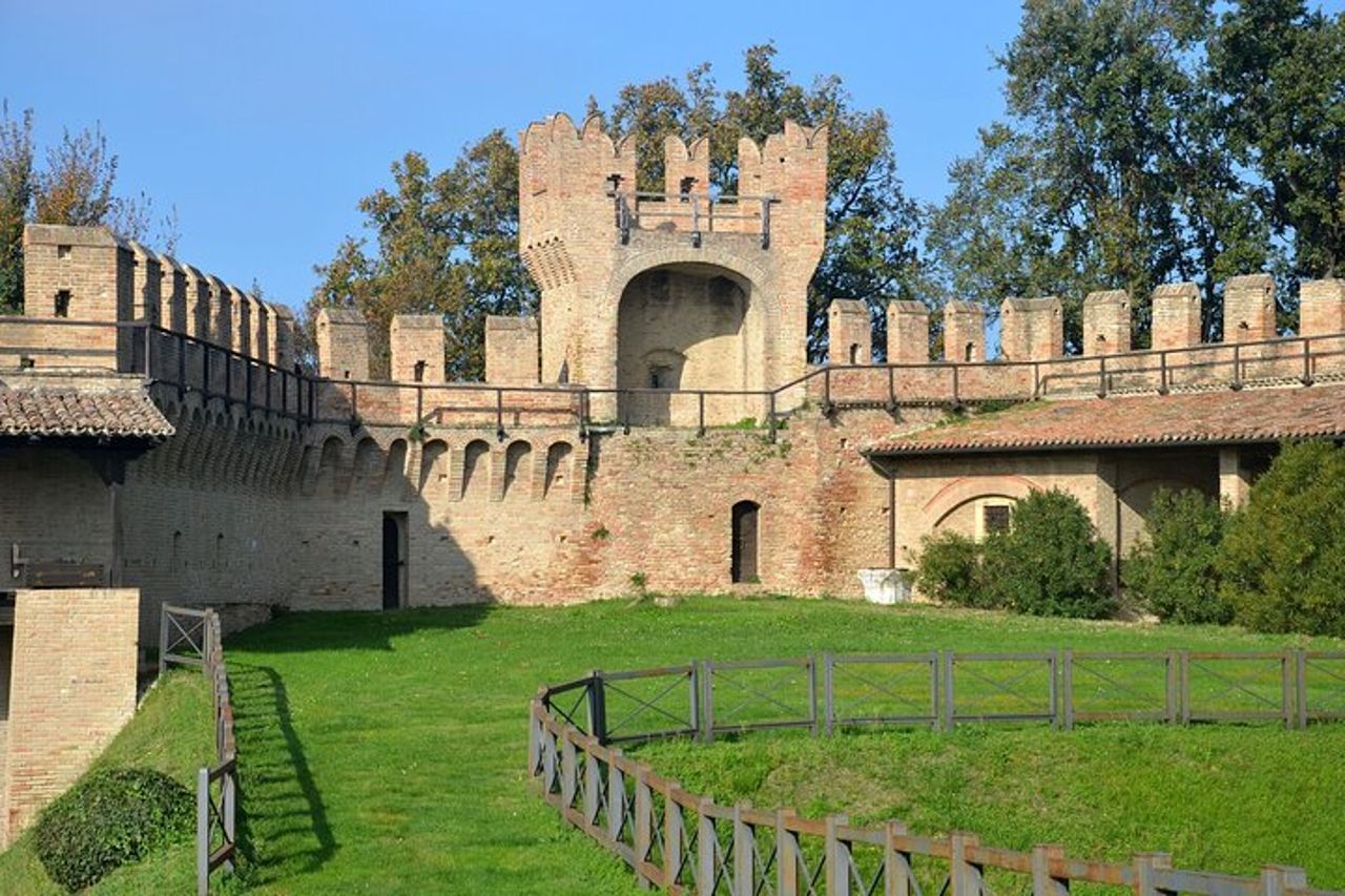 Tour di degustazione di vini a piedi di Gradara