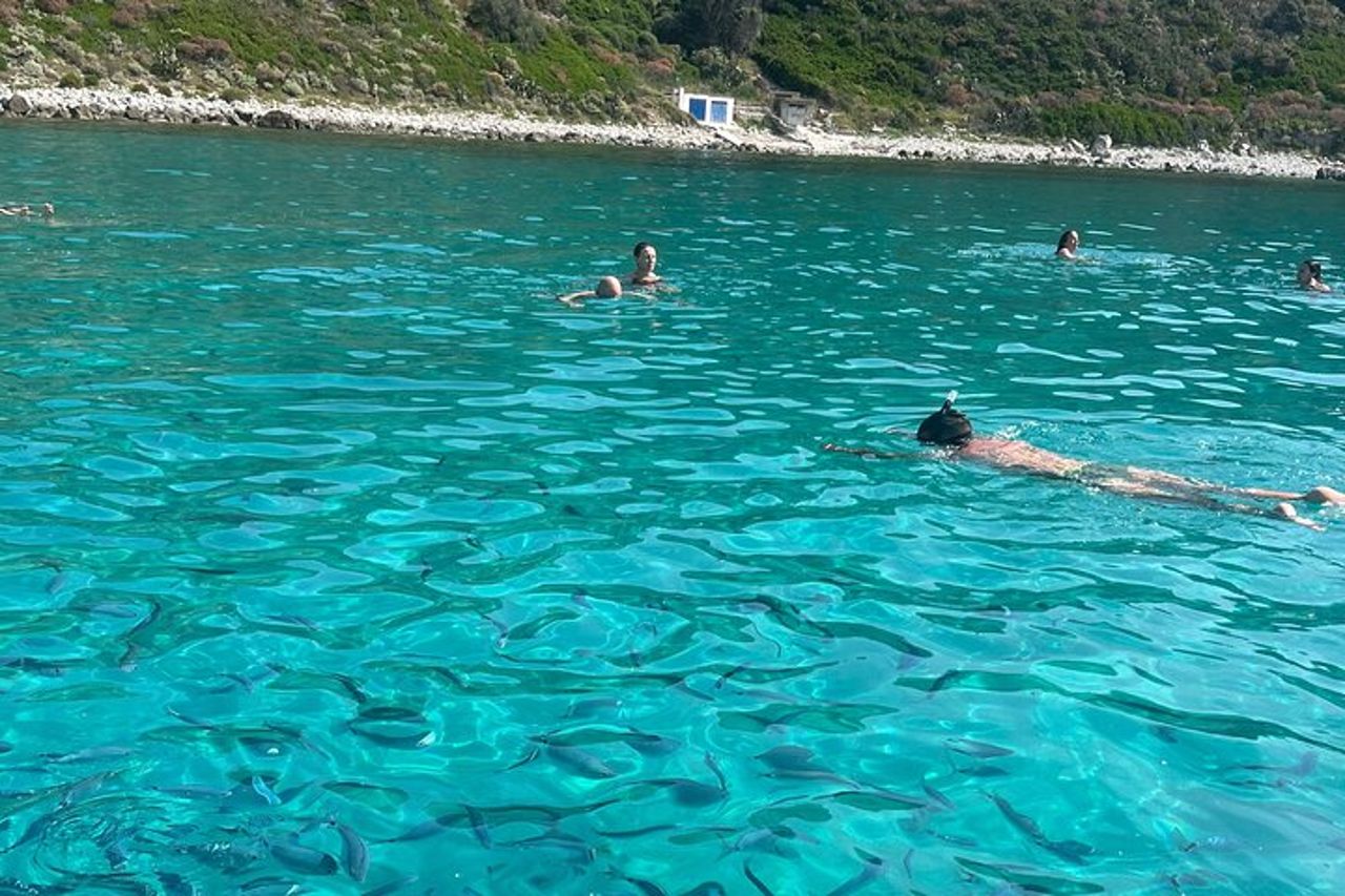 Tour da Tropea a Capo Vaticano con snorkeling Massimo 10 persone — 6