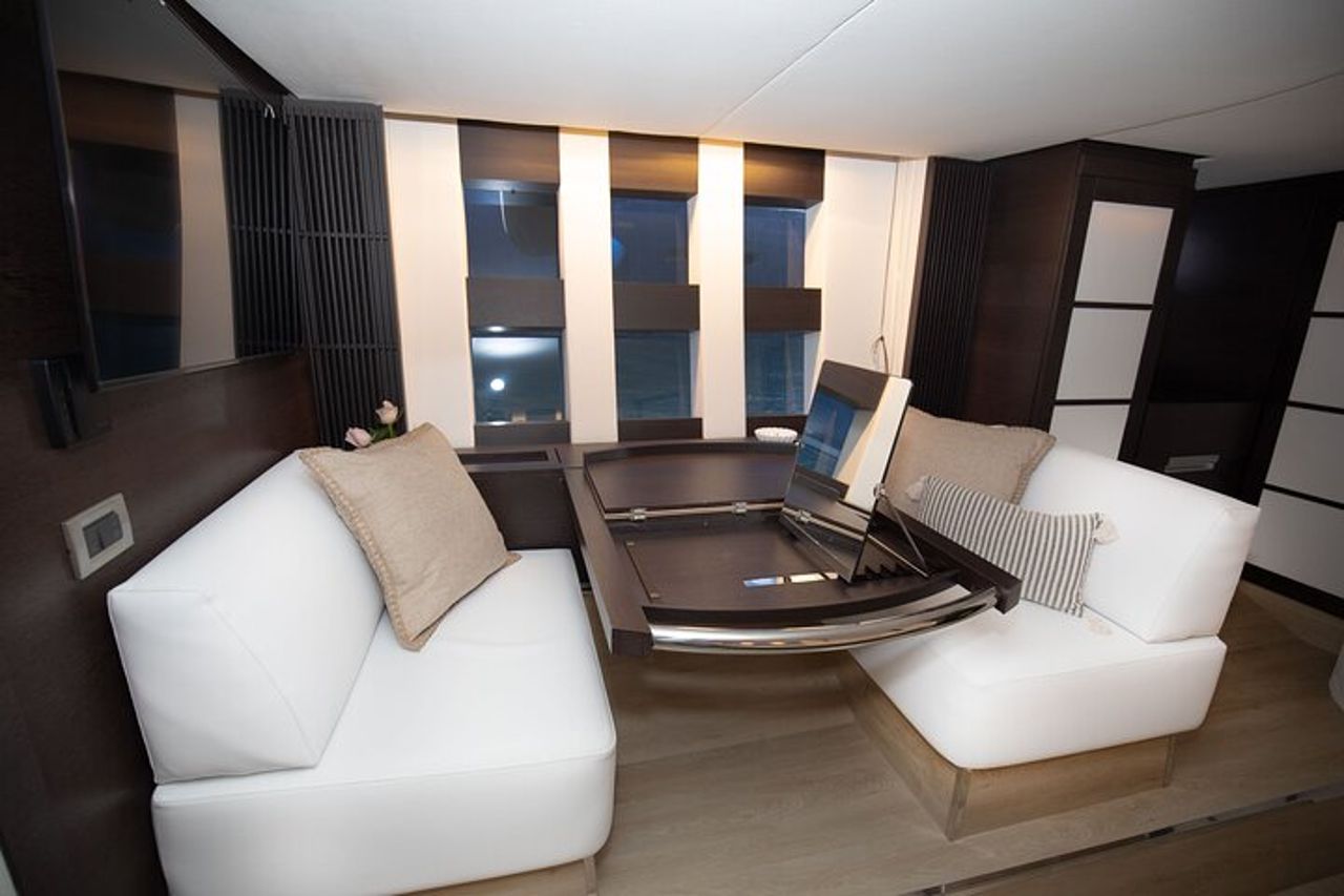 Crociera VIP Ischia & Procida su Azimut 62 — 4