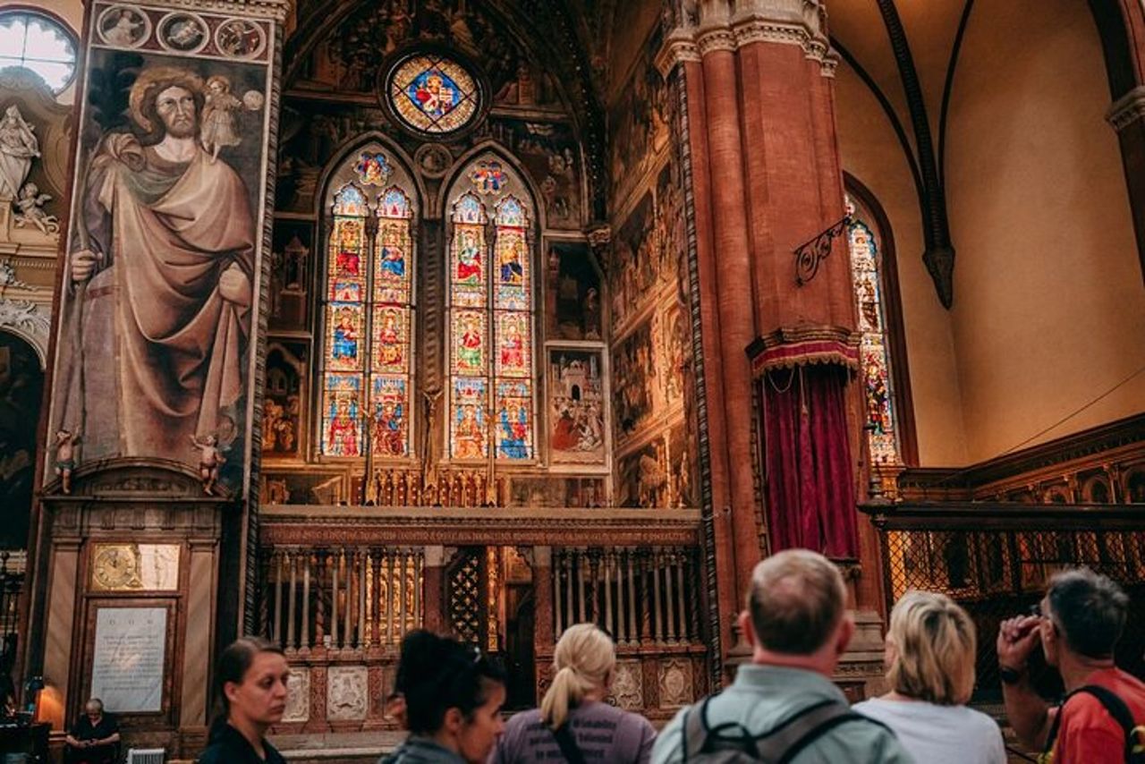 Tour in piccoli gruppi di Bologna con ingresso all'Archiginnasio — 5