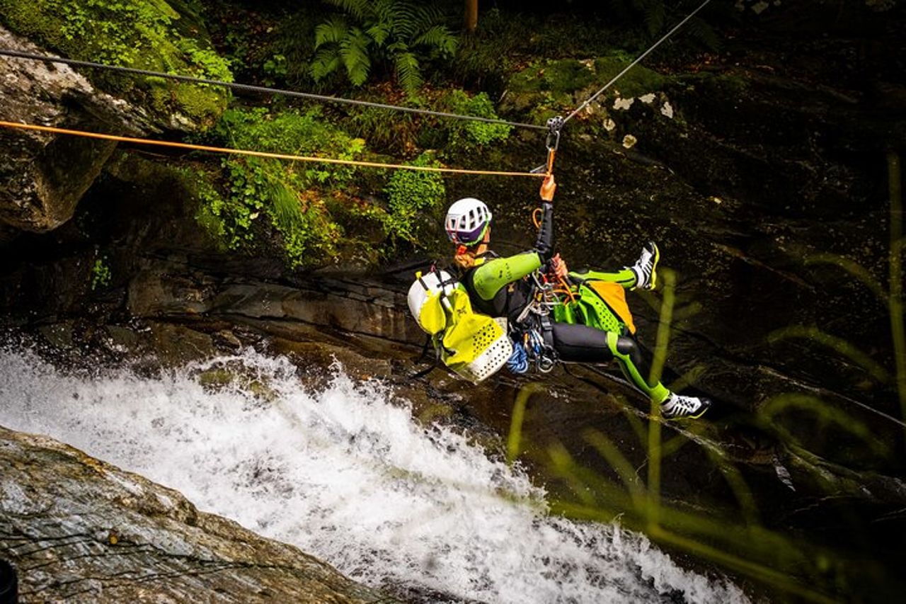 Escursione di canyoning nel Marc con guida olandese o inglese — 5