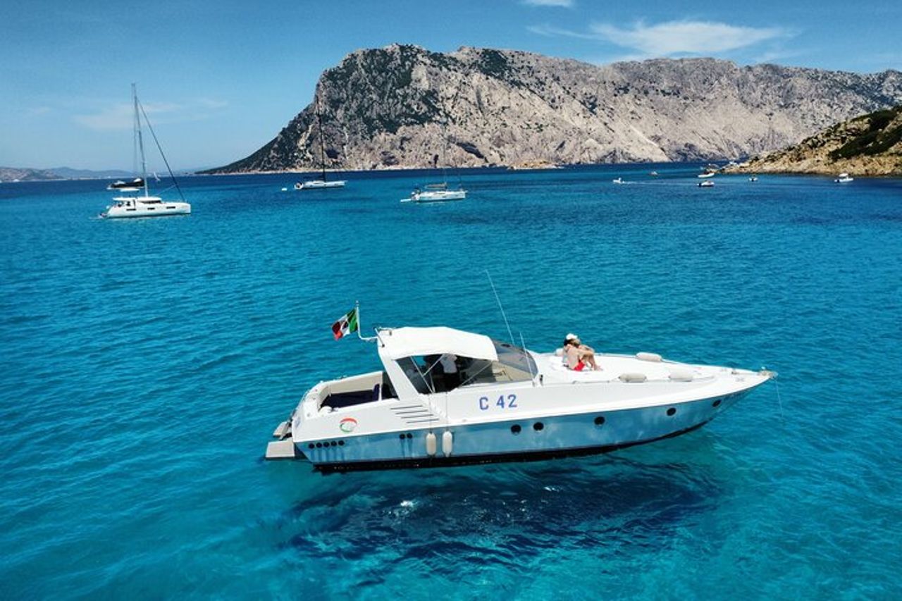 fuga di lusso in costa smeralda e a tavolara — 4