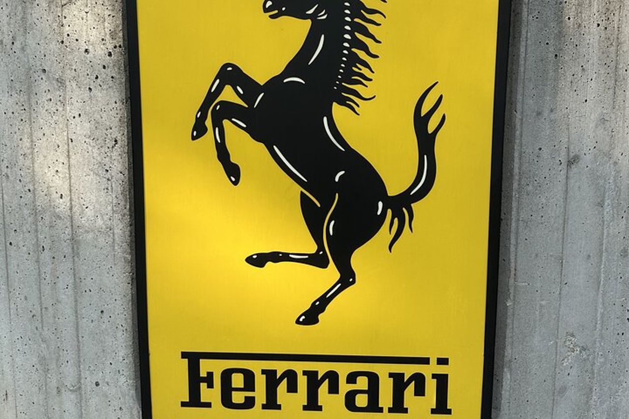 Musei Ferrari e Lamborghini con F1 Simulator Experience