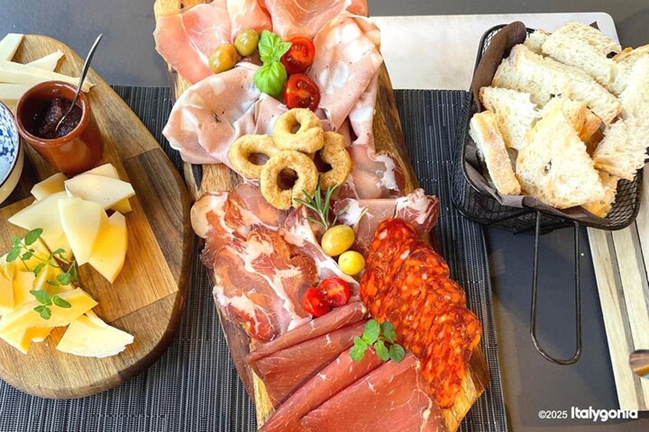 Tour privato di TRANI con esperienza aperitivo esclusiva