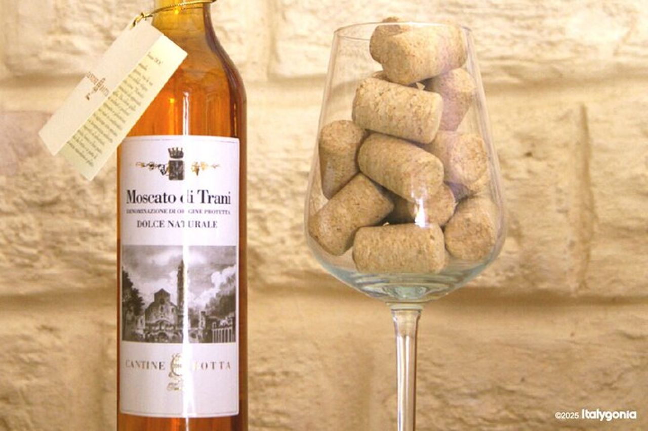 Tour privato: tour a piedi di Trani con degustazione di vini Moscato — 3