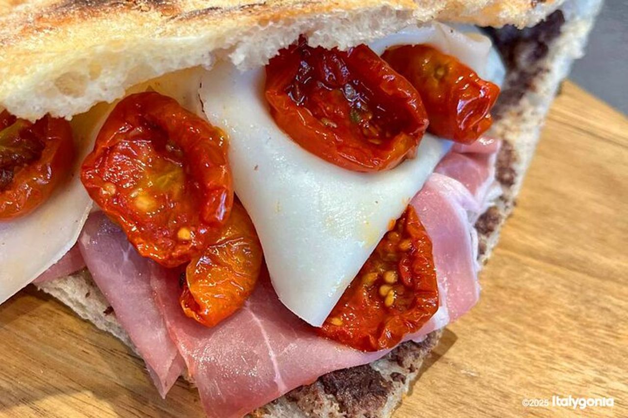 Tour privato di TRANI con degustazione esclusiva di panino