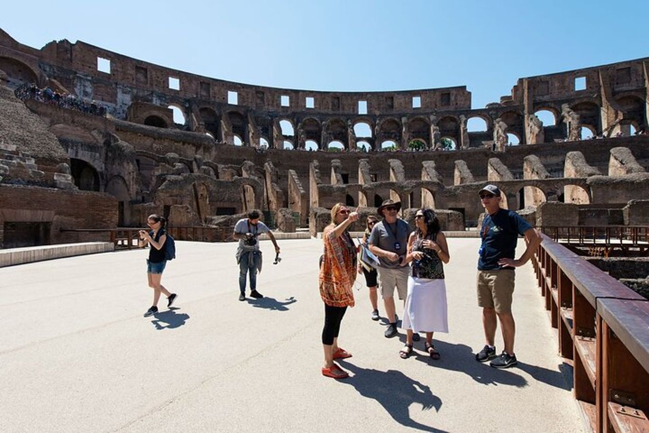 Colosseo con Arena, fuori Forum e Fontana di Trevi Tour di gruppo — 7