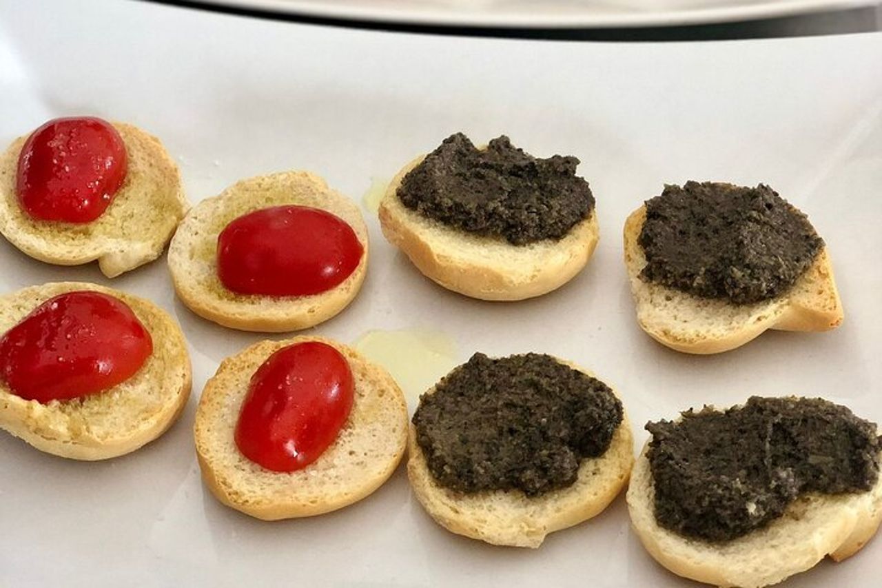Tour dell'olio d'oliva ed esperienza di degustazione a Ostuni — 3