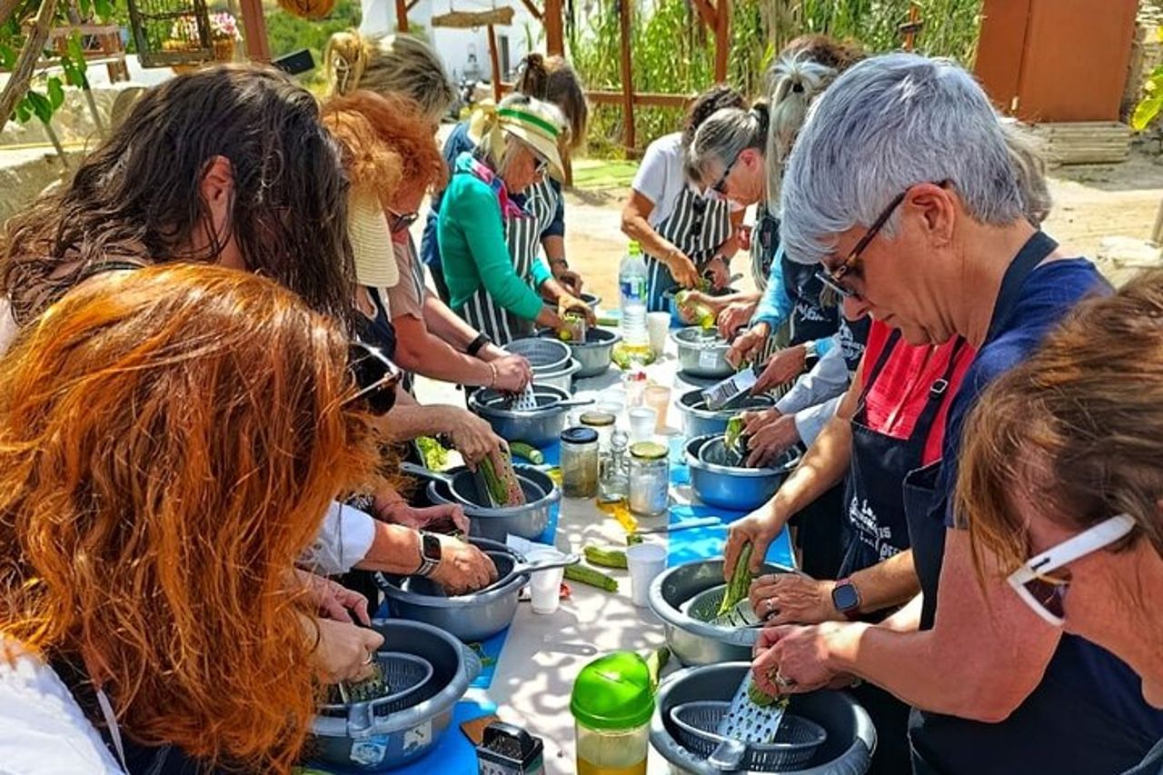 Cooking Class Cena al tramonto e tour nella fattoria di Paros — 2