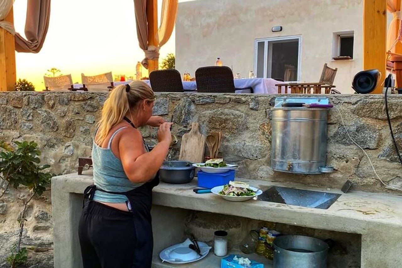Cooking Class Cena al tramonto e tour nella fattoria di Paros — 6