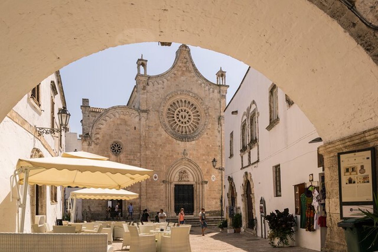 Tour Privato a Piedi nella Città Bianca di Ostuni — 5