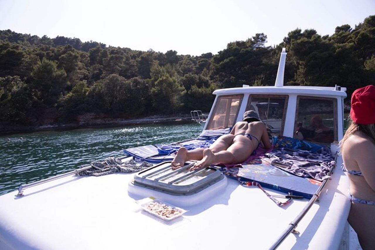Gite in barca attraverso l'arcipelago di Zara — 7