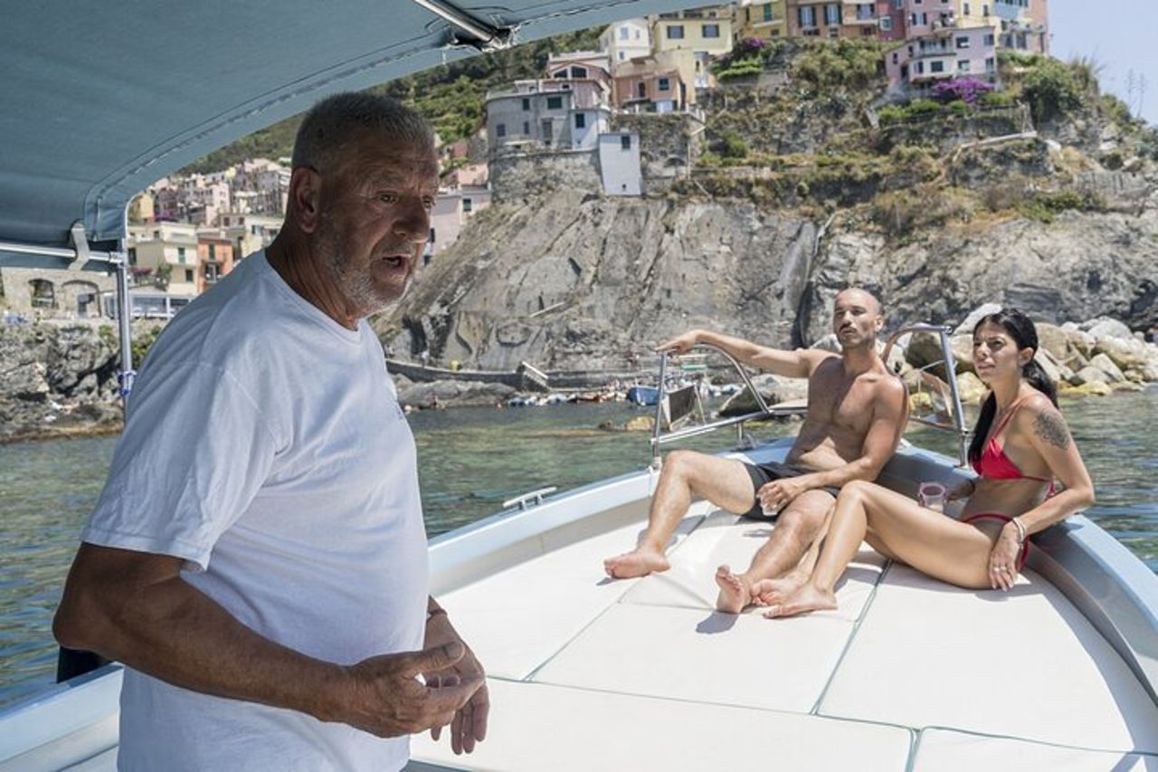 Tour in barca di gruppo al tramonto alle Cinque Terre — 9