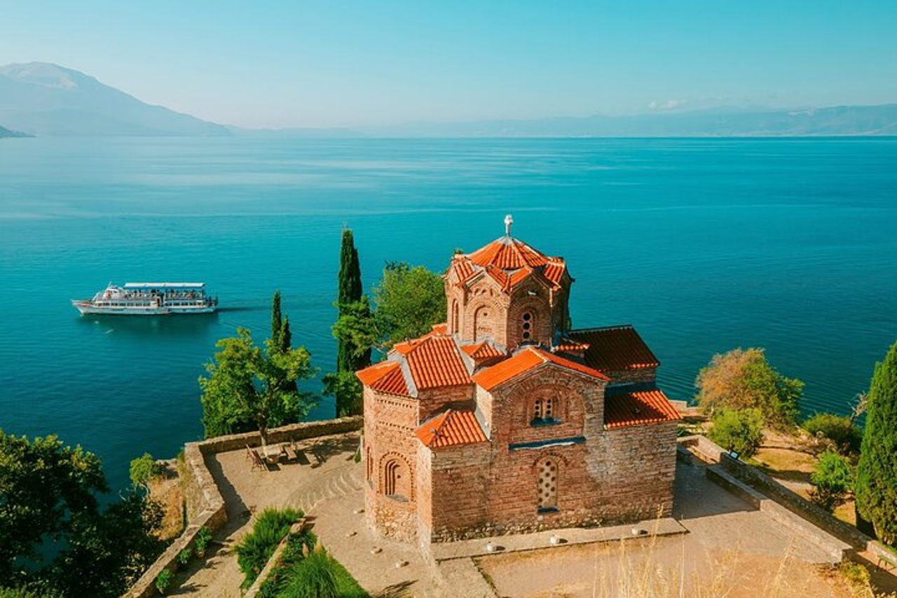 Macedonia del Nord: Tour di un giorno di Ohrid e Saint Naum da Tirana
