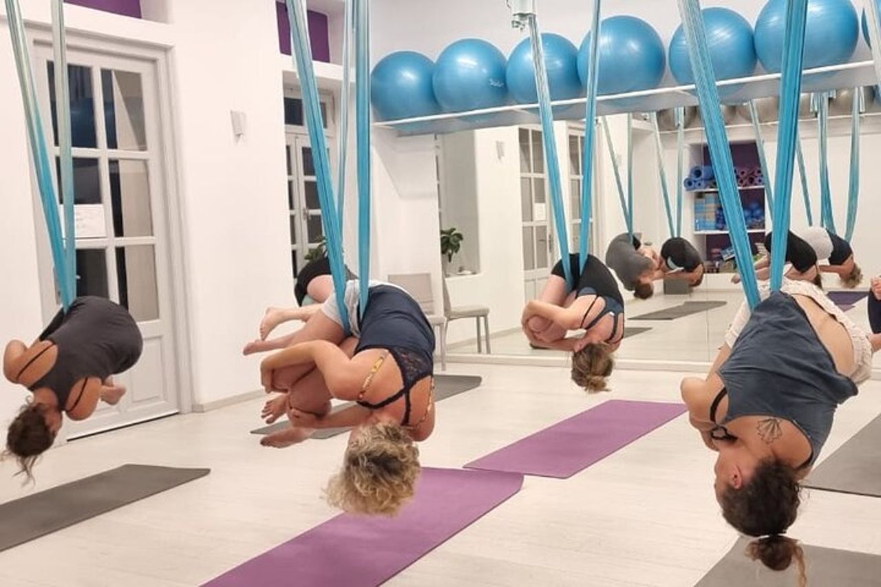 Flusso di yoga aereo — 9