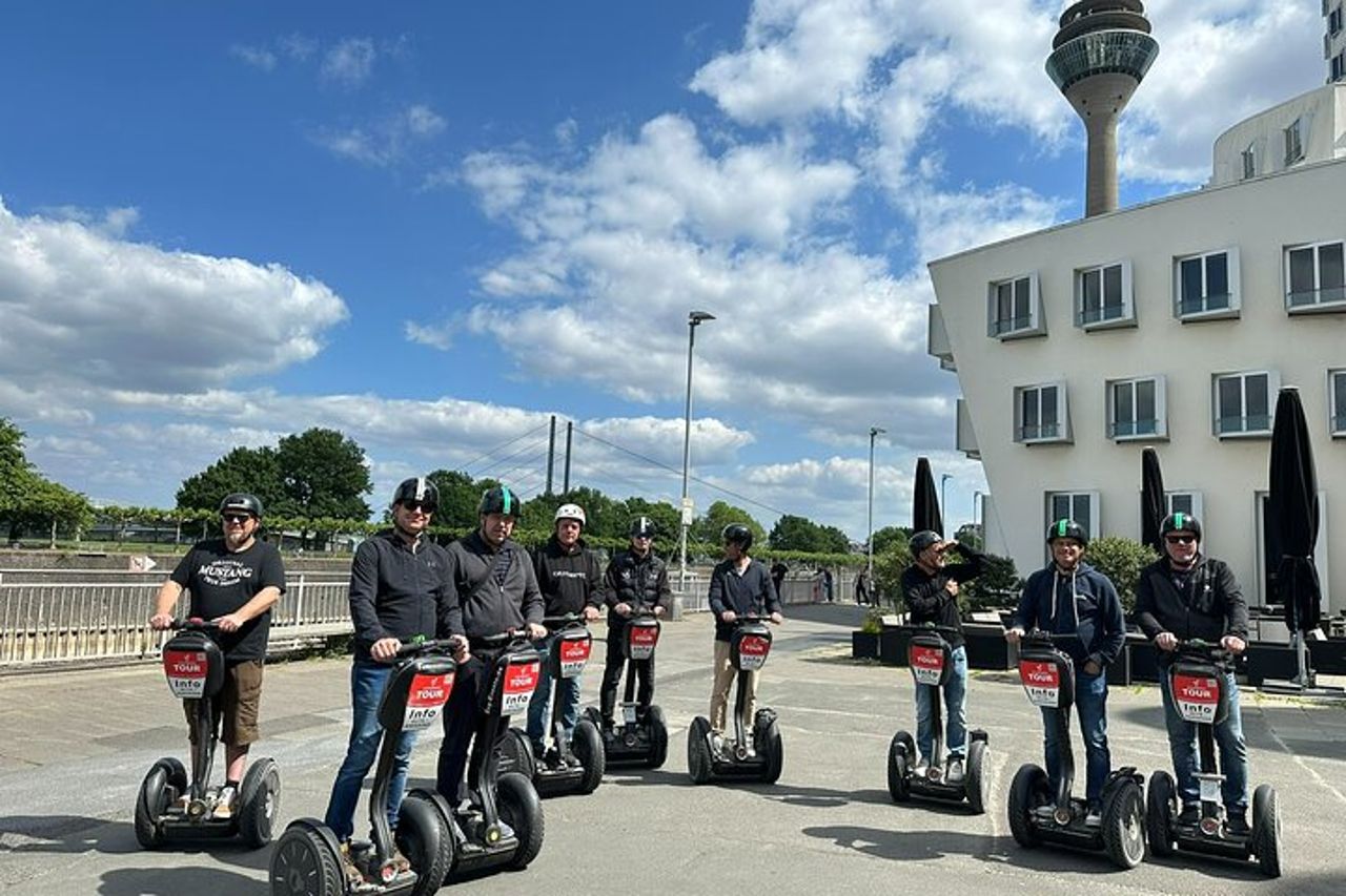 Tour in Segway Rhein di Düsseldorf: esperienza sul fiume Reno — 6