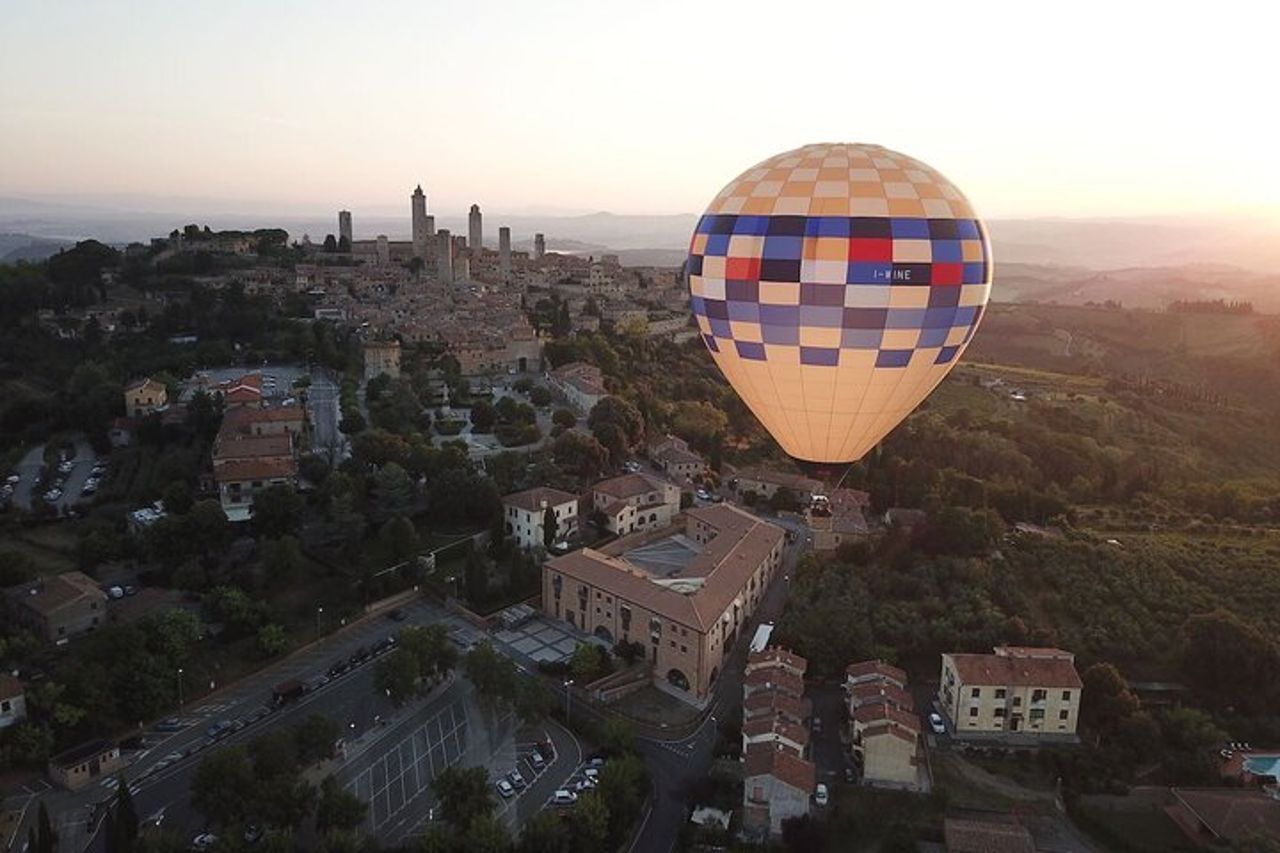 Volo in mongolfiera sul Chianti e Siena — 8