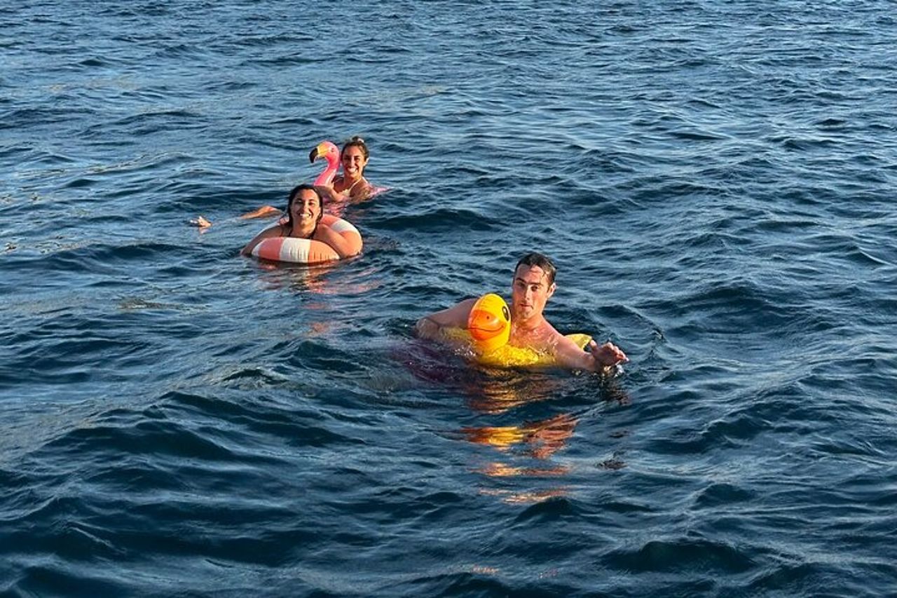 Da Cagnes: tour privato in barca a Cap d'Antibes con snorkeling — 6