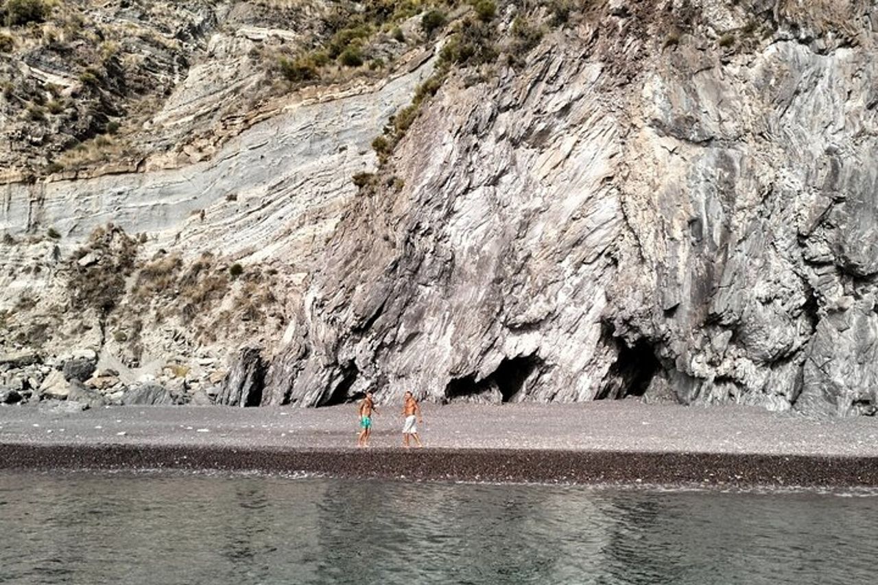 Tour di Lipari in Barca Privata da Lipari, Salina Opzionale 4/8h — 6