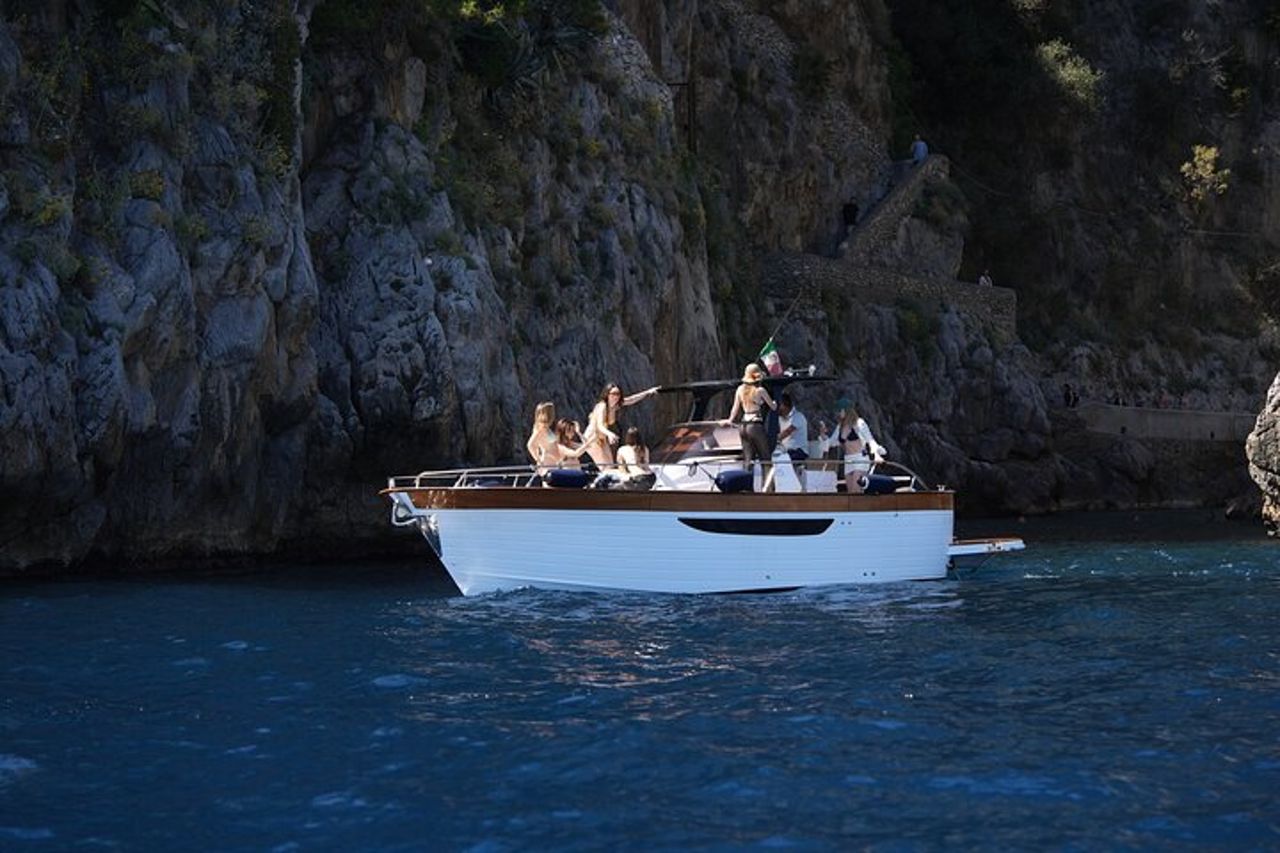 Vivi la Magia della Costiera dal mare: Maiori & Amalfi a Positano — 5