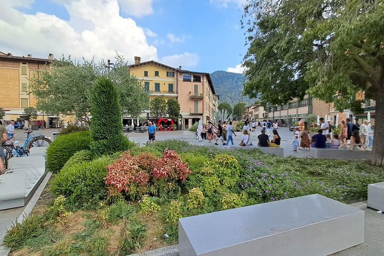 Lago d'Iseo & Cantina Franciacorta. Scenic & Wine Tasting tour — 8