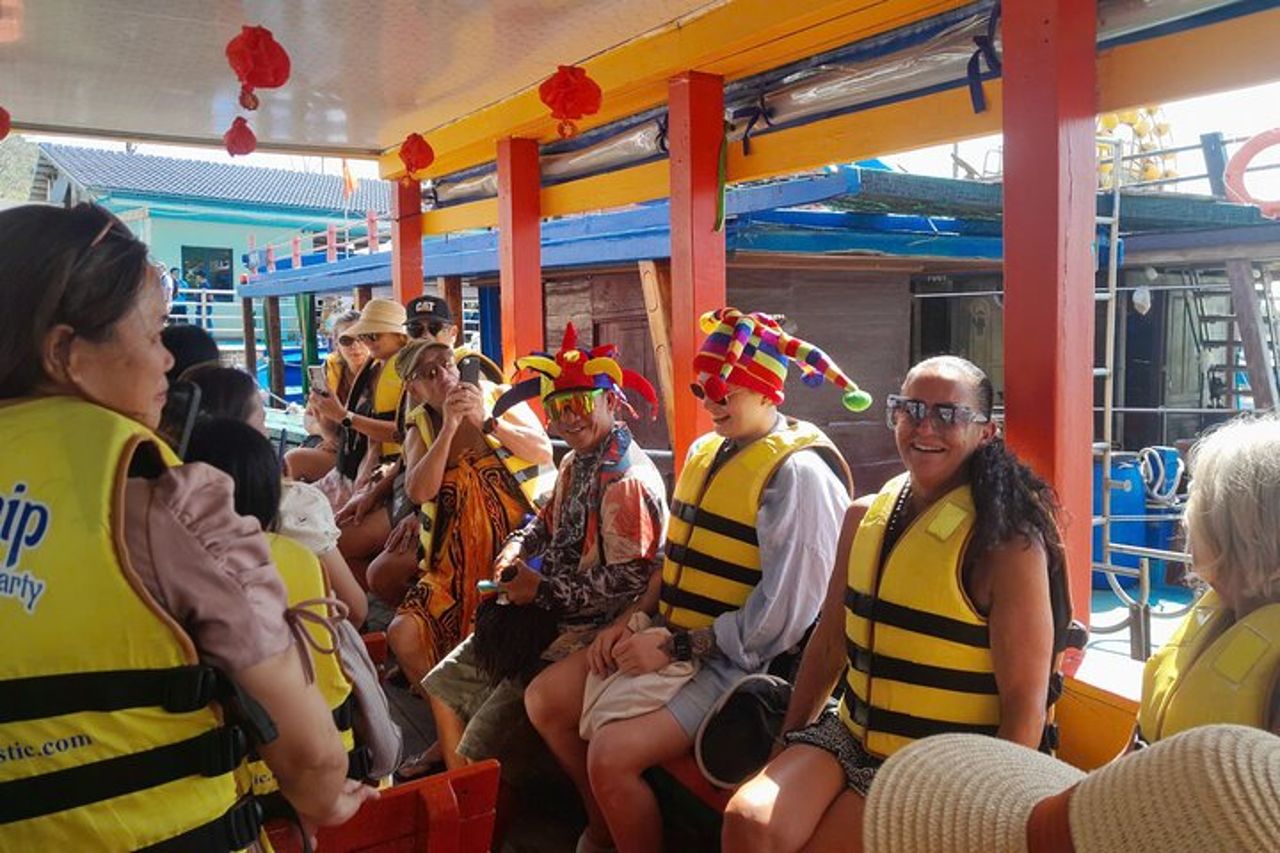 Tour delle isole di Nha Trang con snorkeling e festa galleggiante — 4
