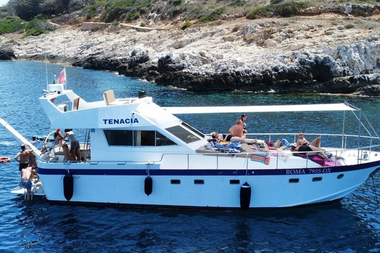 Crociera di 1 Day con pranzo e Snorkeling a Favignana da Marsala — 2