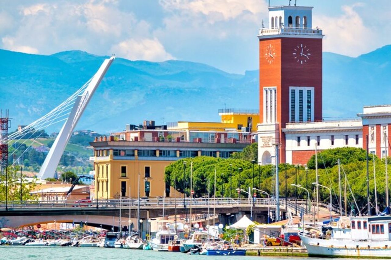 La città delle due città: Un tour autoguidato di Pescara — 7