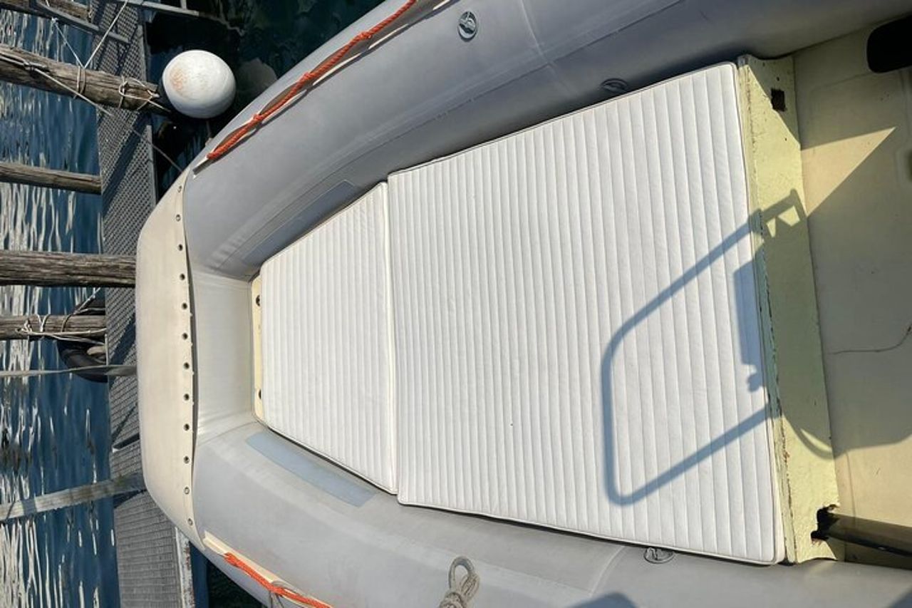 Noleggio gommone senza patente per un'intera giornata — 5
