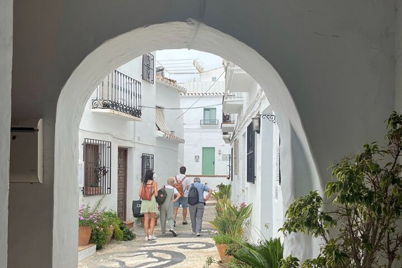 Tour semi-privato a Frigiliana e The Lost Village con pranzo incluso — 2