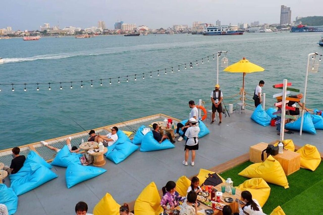 Tappia galleggiante Cafe Pattaya — 6